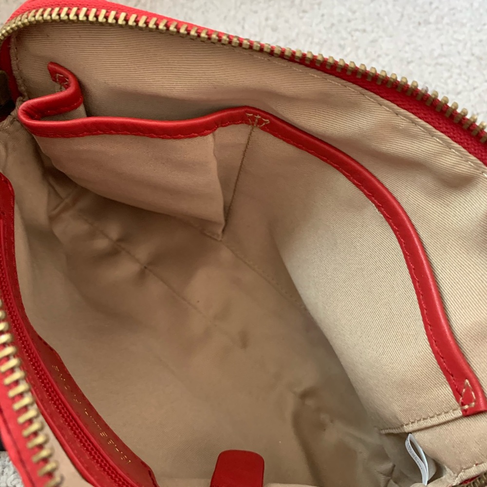 VGUC Isabella Fiore Crossbody bag red leather - Picture 11 of 13